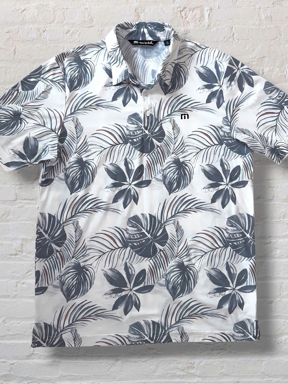TravisMathew Men’s Golf Shirt Medium – Tropical Floral Print Performance Polo - Picture 6 of 11